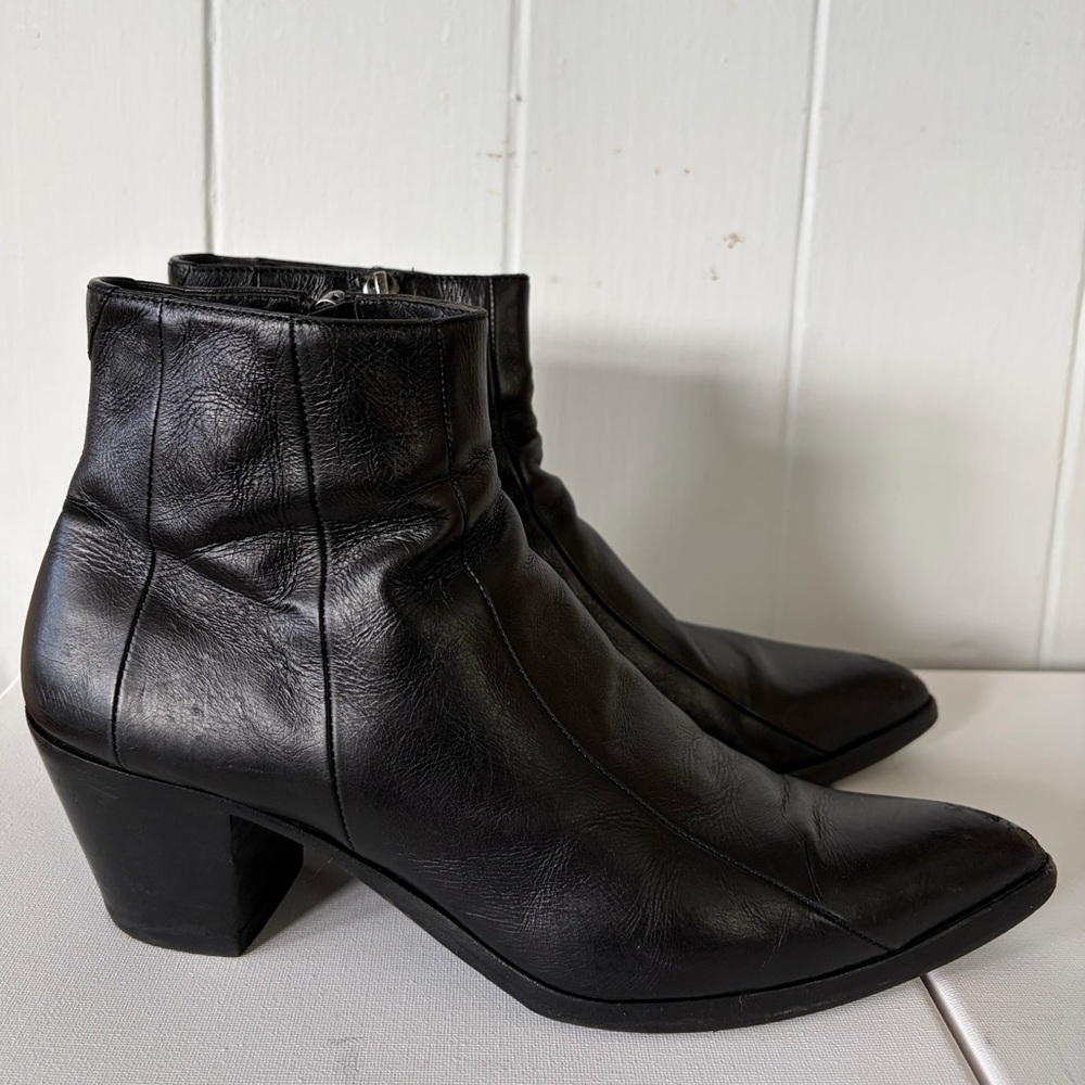 Saint Laurent Black Finn Boots sz:39.5